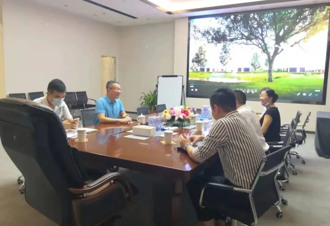 广州市番禺区领导莅临亚娱体育
调研指导